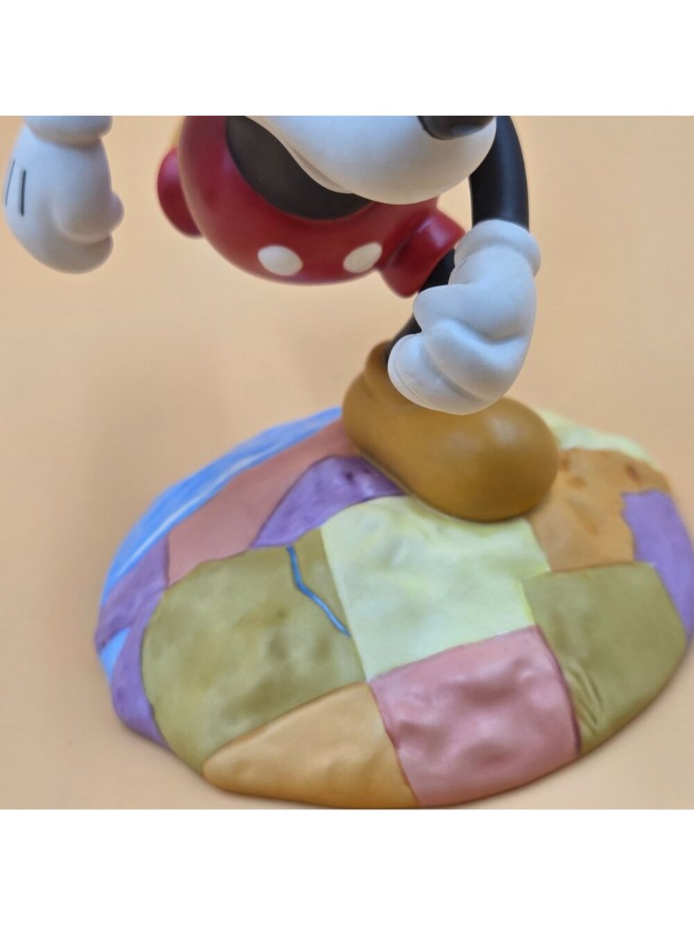 WDCC Millennium Mickey On Top of the World Thru Mirror Figurine Cloisonné Pin - Picture 13 of 13